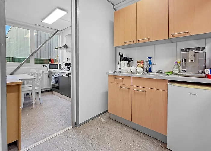 Albrooms Monteur & Business شقة *